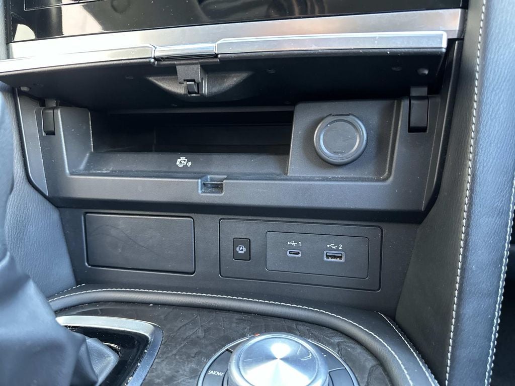 2024 INFINITI QX80 LUXE