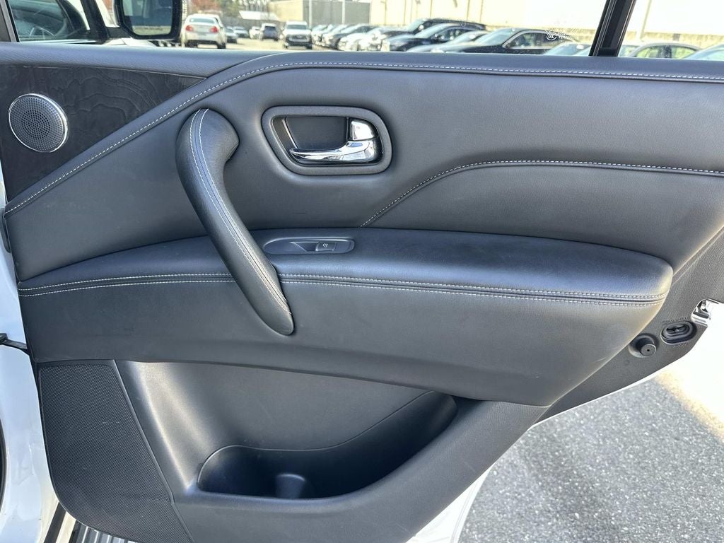 2024 INFINITI QX80 LUXE