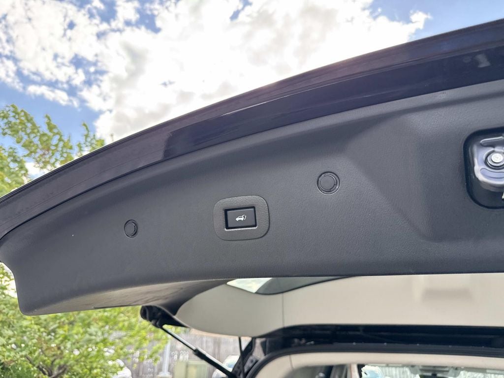 2021 INFINITI QX80 LUXE