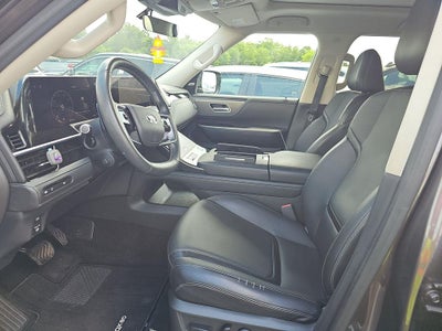 2025 INFINITI QX80 PURE