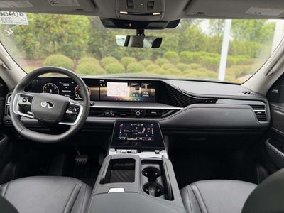 2025 INFINITI QX80 PURE