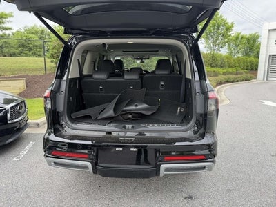 2025 INFINITI QX80 PURE