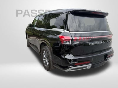 2025 INFINITI QX80 PURE