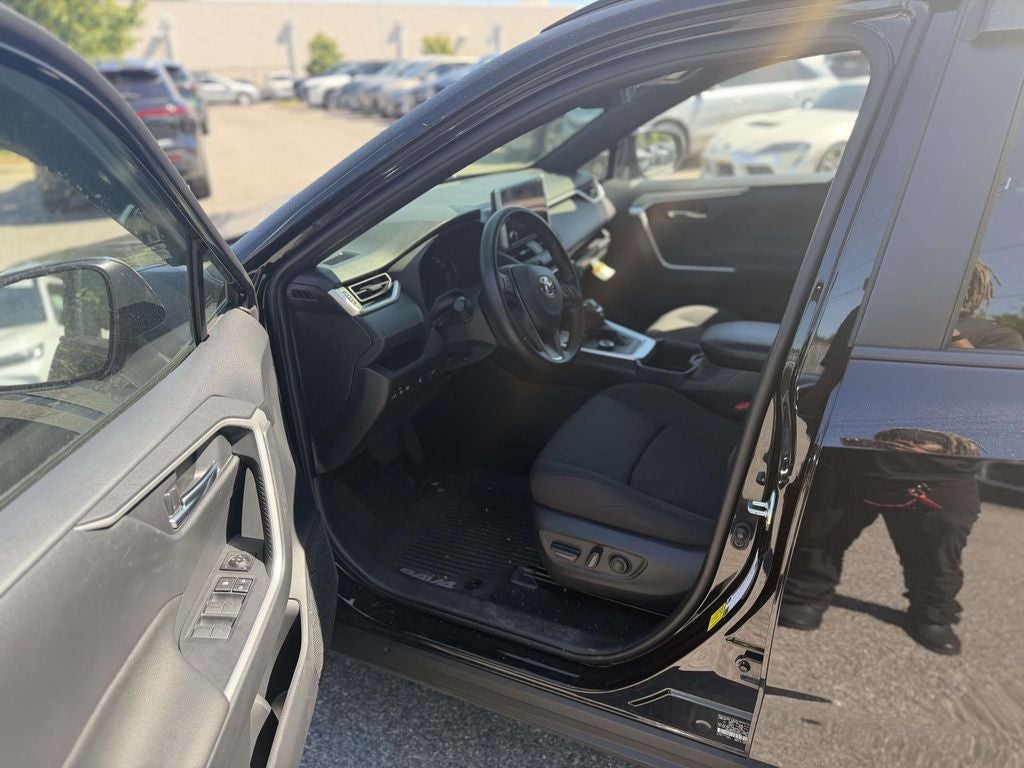 2024 Toyota RAV4 Prime SE