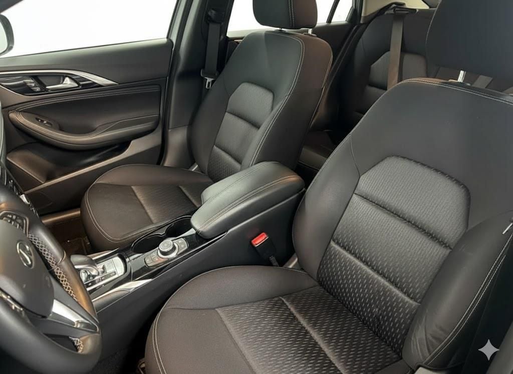 2018 INFINITI QX30 Base