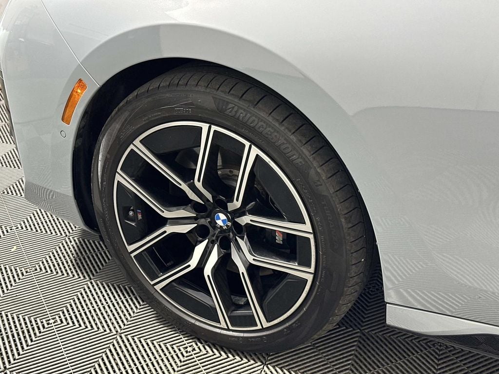2023 BMW 7 Series 740i