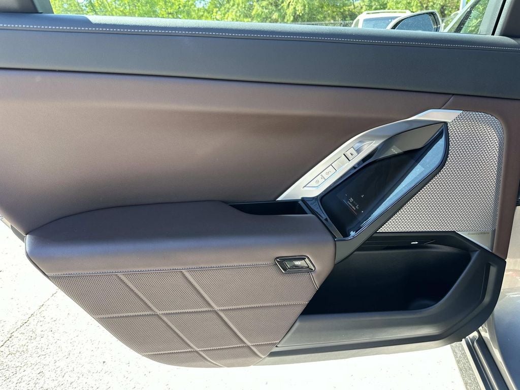 2023 BMW 7 Series 740i