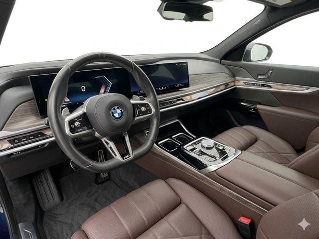2023 BMW 7 Series 740i
