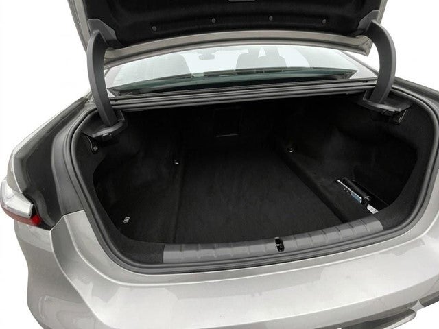 2023 BMW 7 Series 740i