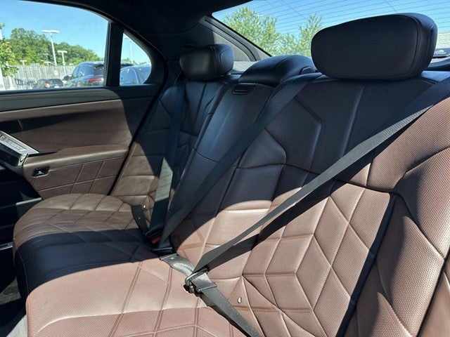 2023 BMW 7 Series 740i