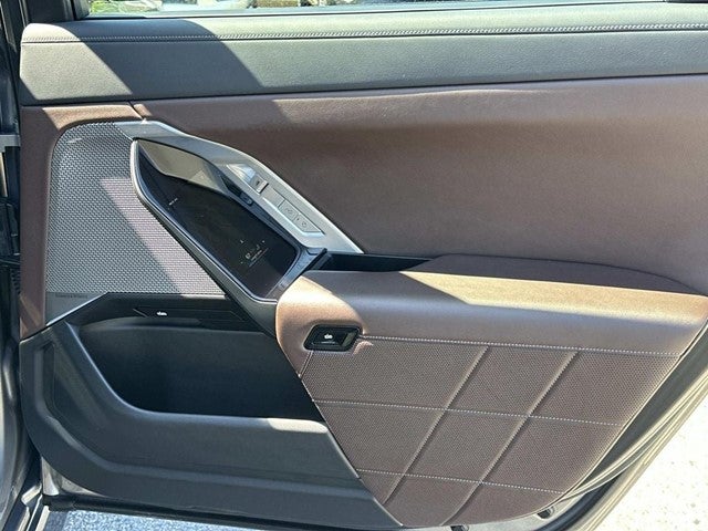 2023 BMW 7 Series 740i