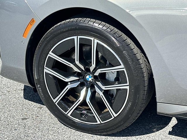 2023 BMW 7 Series 740i