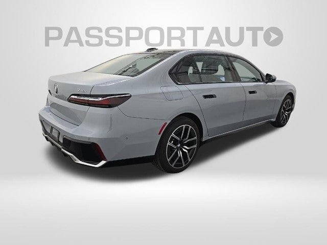 2023 BMW 7 Series 740i