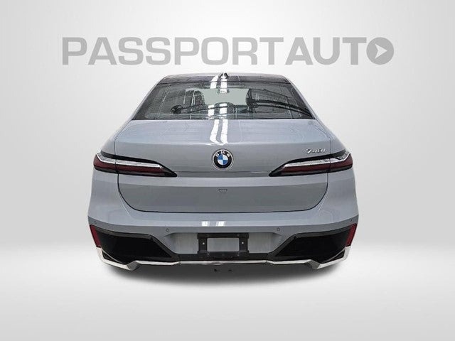 2023 BMW 7 Series 740i