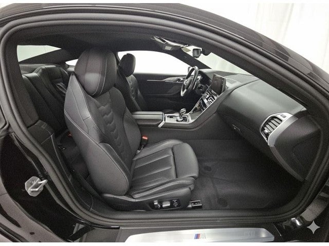 2023 BMW 8 Series 840i