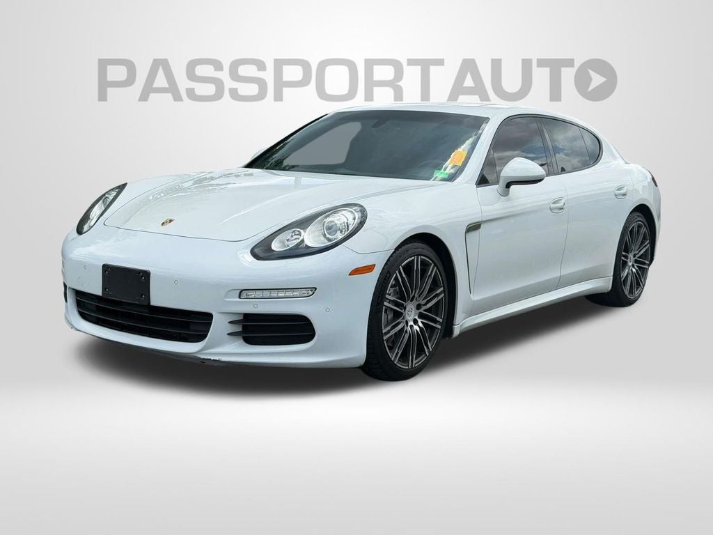 2015 Porsche Panamera 4