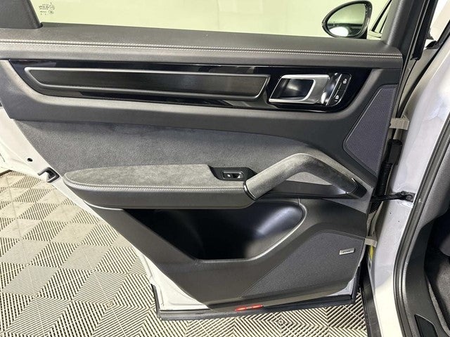 2023 Porsche Cayenne Coupe Turbo GT