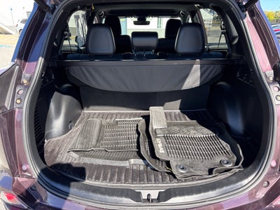 2017 Toyota RAV4 SE