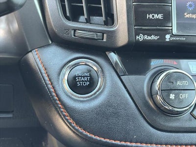 2017 Toyota RAV4 SE