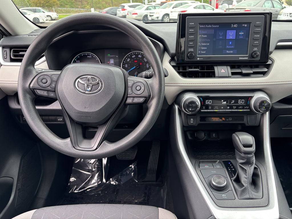 2022 Toyota RAV4 Hybrid XLE