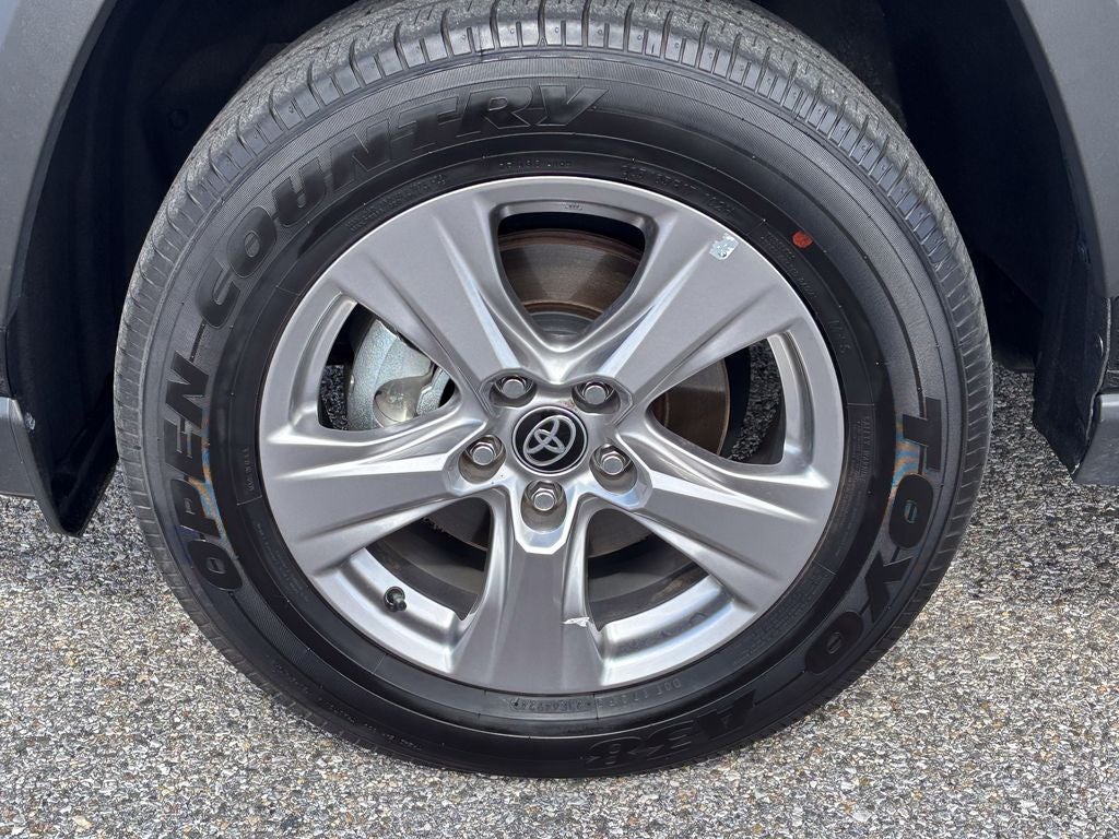 2025 Toyota RAV4 XLE