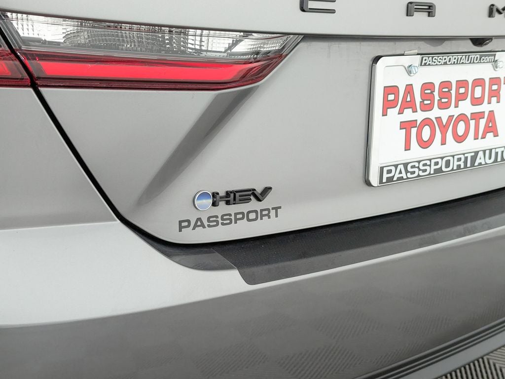 2025 Toyota Camry SE