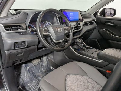 2023 Toyota Highlander Hybrid Bronze Edition