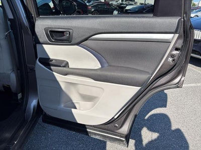 2019 Toyota Highlander LE