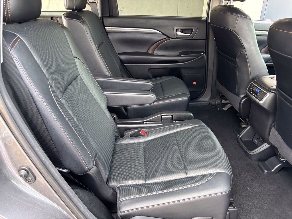 2017 Toyota Highlander Limited