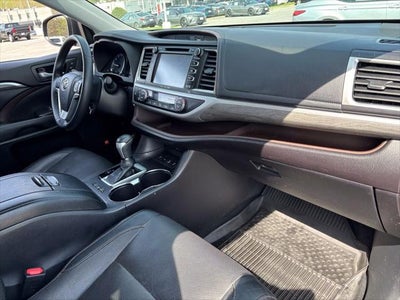 2017 Toyota Highlander Limited