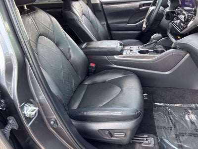 2024 Toyota Highlander Hybrid Platinum