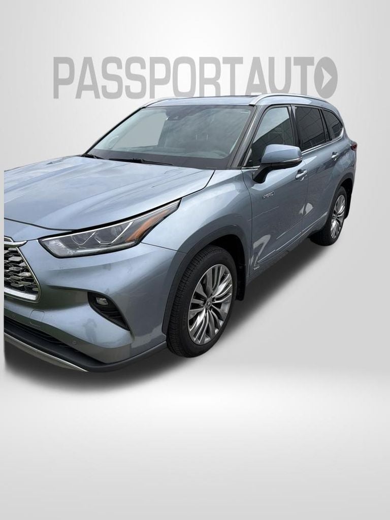 2021 Toyota Highlander Hybrid Platinum