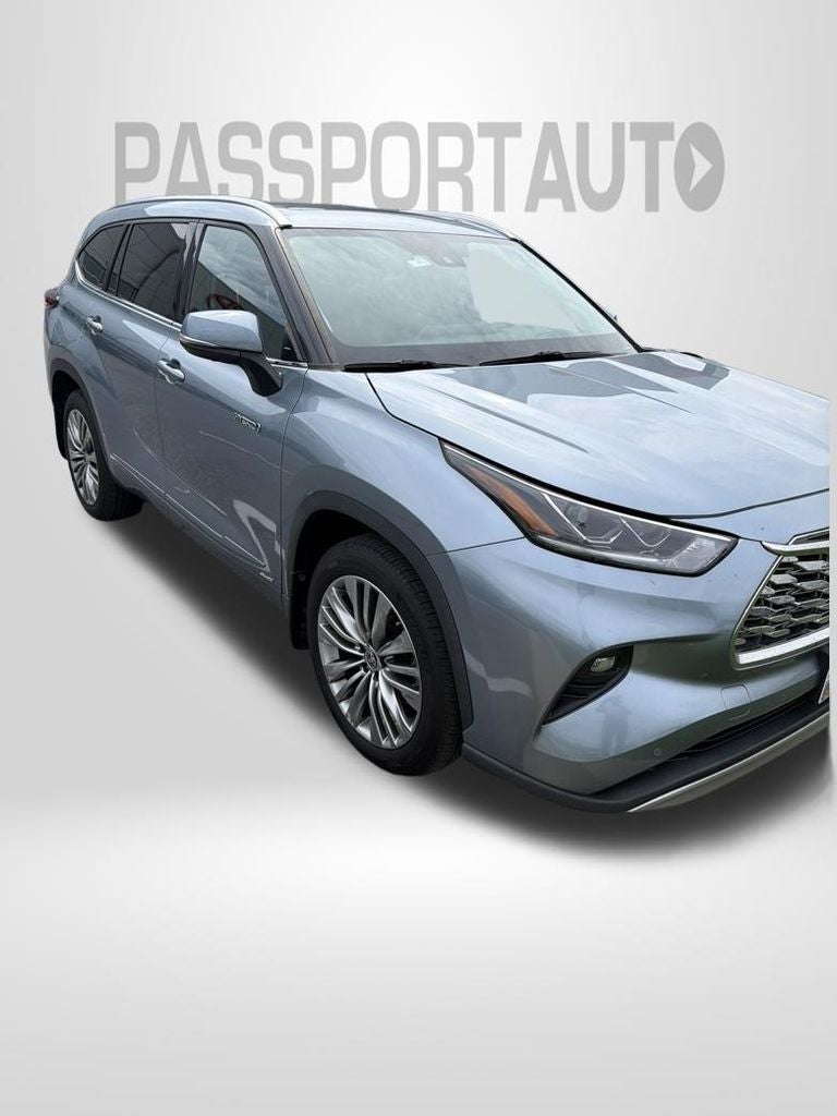 2021 Toyota Highlander Hybrid Platinum
