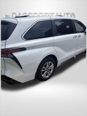 2024 Toyota Sienna Platinum 7 Passenger