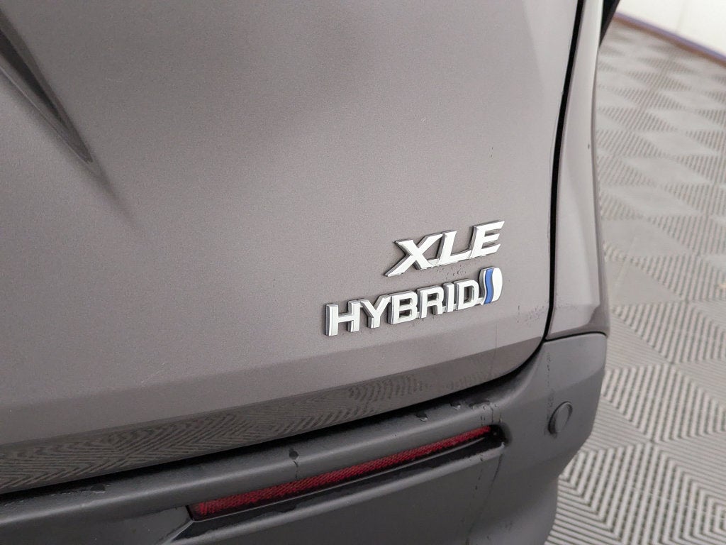 2021 Toyota Sienna XLE 8 Passenger