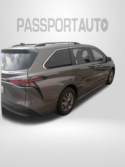 2021 Toyota Sienna XLE 8 Passenger
