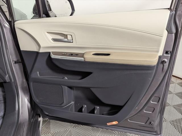 2021 Toyota Sienna XLE 8 Passenger