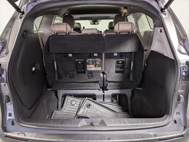 2021 Toyota Sienna XLE 8 Passenger