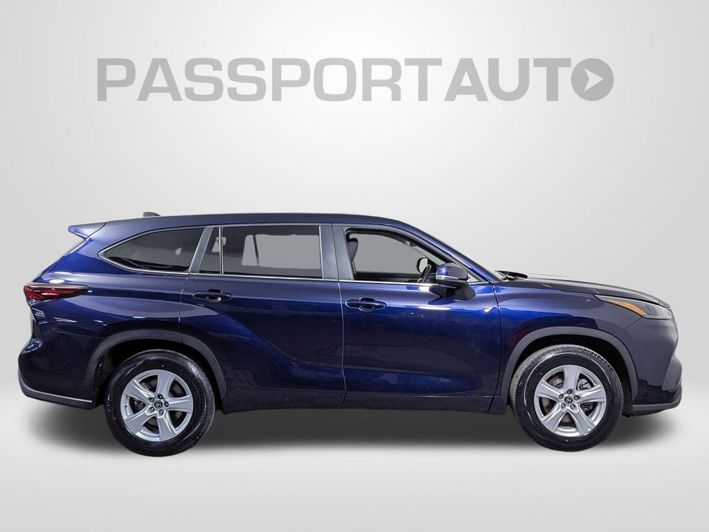 2025 Toyota Highlander LE