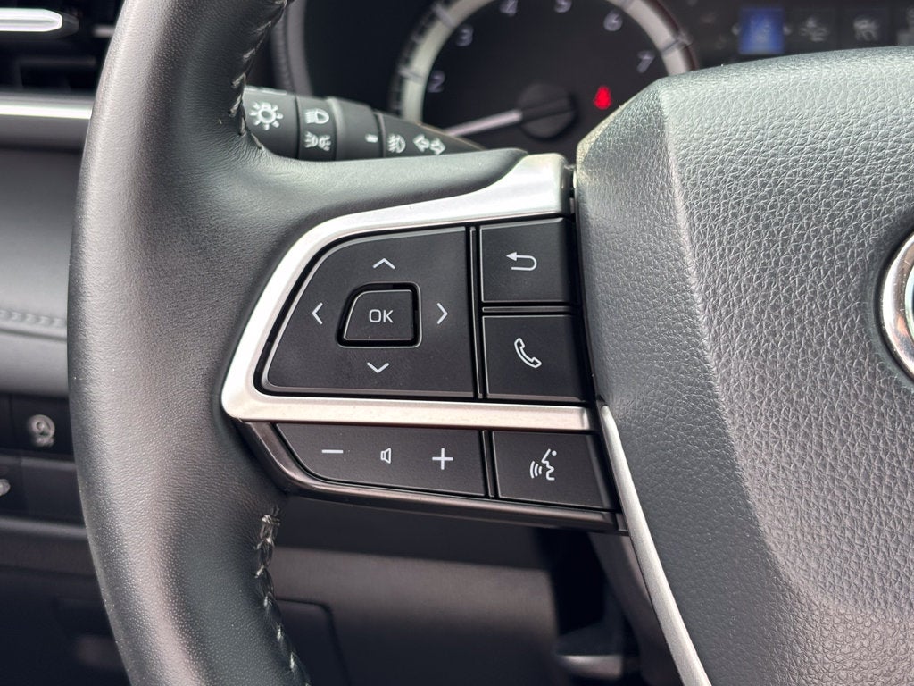 2025 Toyota Highlander LE