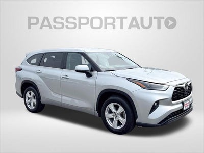 2025 Toyota Highlander LE