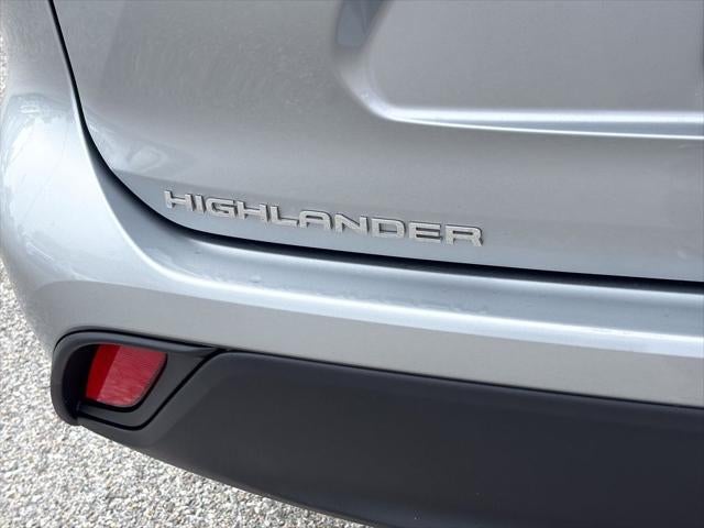 2025 Toyota Highlander LE