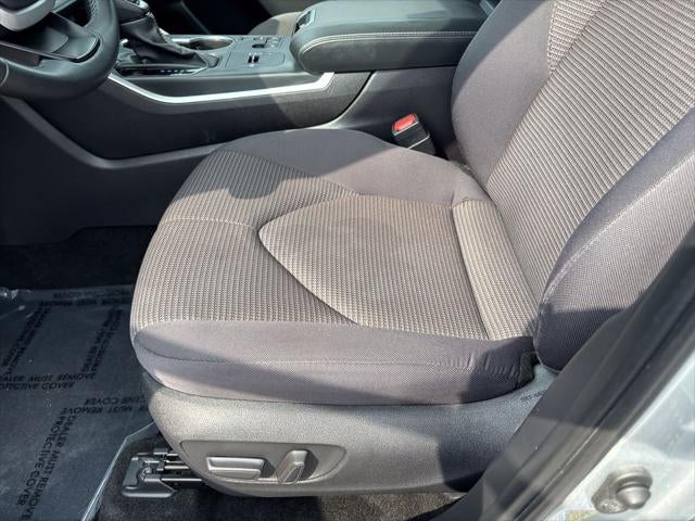 2025 Toyota Highlander LE