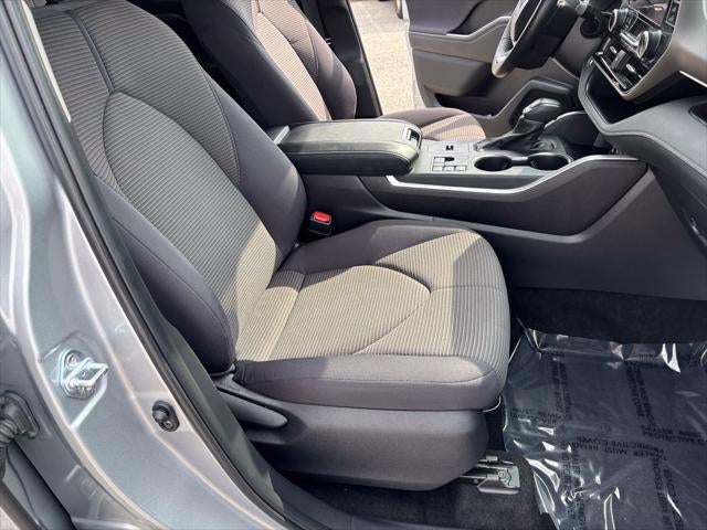 2025 Toyota Highlander LE