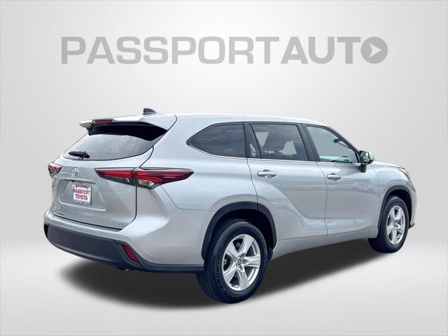 2025 Toyota Highlander LE