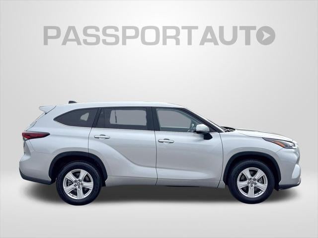 2025 Toyota Highlander LE