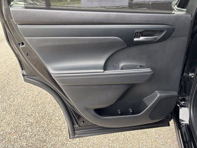 2025 Toyota Highlander XSE