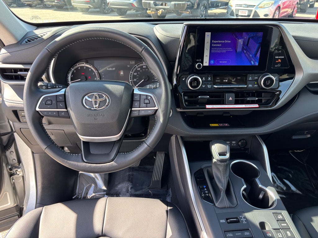 2025 Toyota Highlander XLE