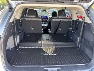 2025 Toyota Highlander XLE