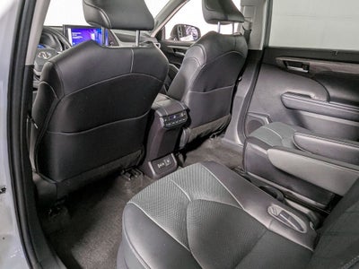 2023 Toyota Highlander Platinum